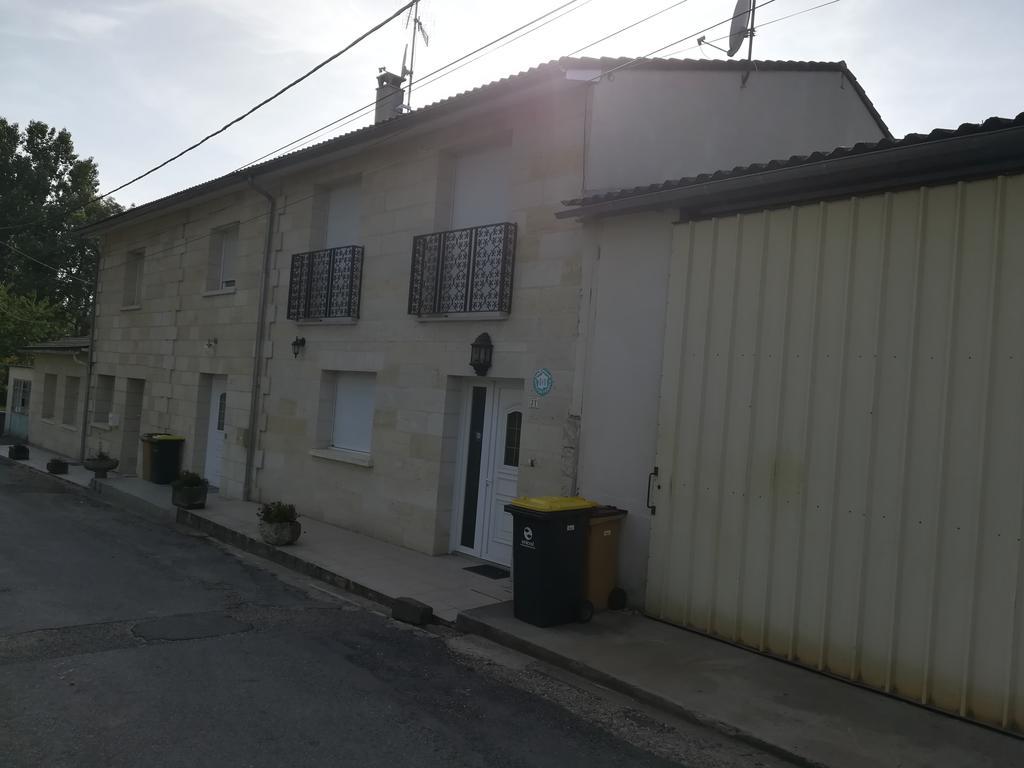 Gite Du Vignoble Sidky Lussac  Esterno foto